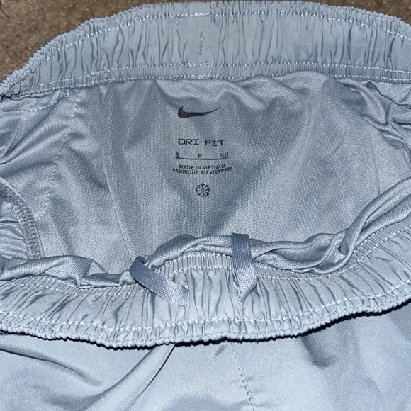 Nike shorts. SIZE:S - Picture 3 of 3